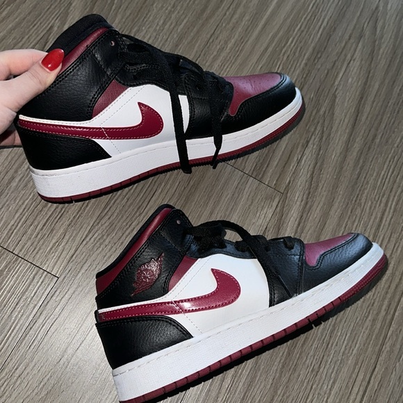 size 6 youth to women's nike